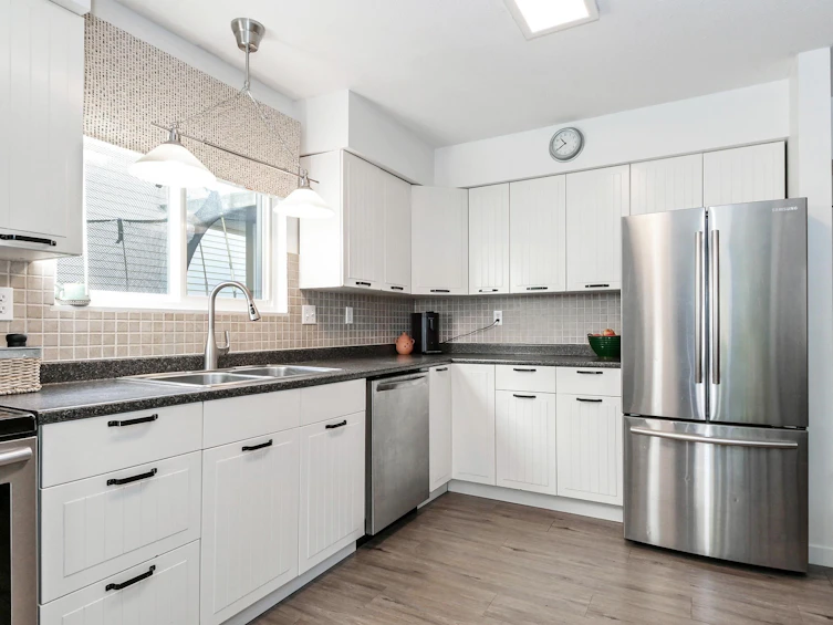 15439 95a Avenue, Surrey, BC, V3R 7T1 - 12