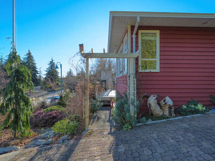 5599 Medusa Place, Sechelt, BC, V7Z 0V1 - 6