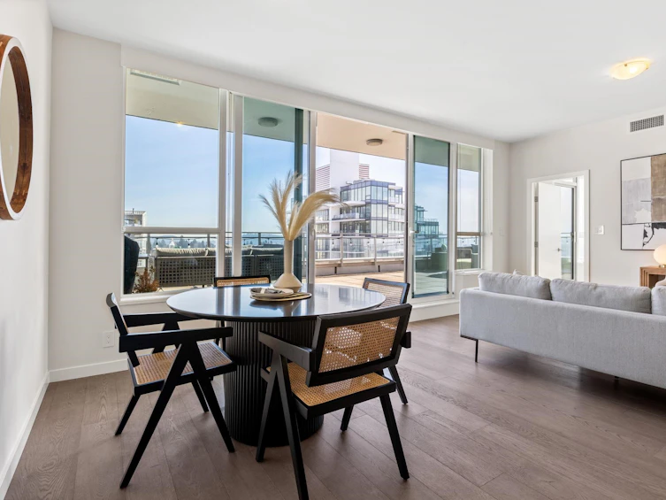 1602-112 E 13th Street, North Vancouver, BC, V7L 0E4 - 8
