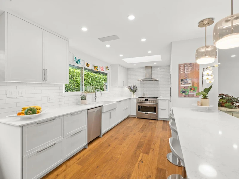 2206 Chapman Way, North Vancouver BC V7H 1W1
