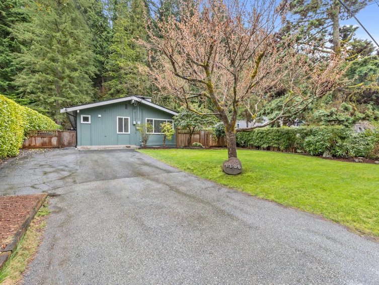 2206 Chapman Way, North Vancouver, BC, V7H 1W1 - 3
