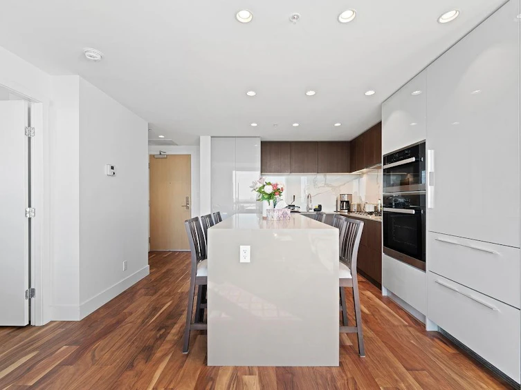 1302-1632 Lions Gate Lane, North Vancouver, BC, V7P 0E2 - 6