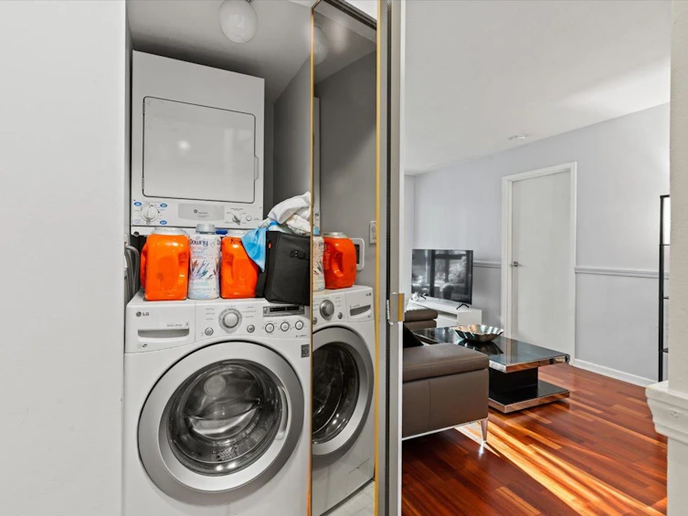 202-488 Helmcken Street, Vancouver, BC, V6B 6E4 - 15