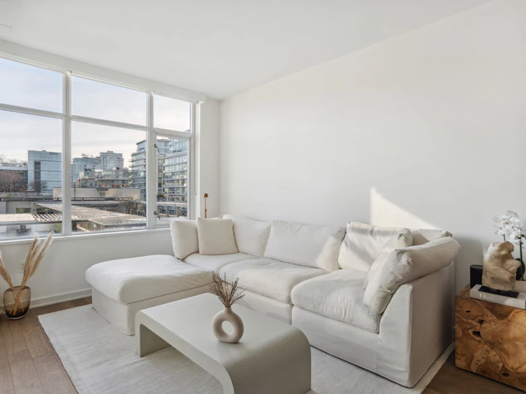 602-181 W 1st Avenue, Vancouver, BC, V5Y 0E3 - 2