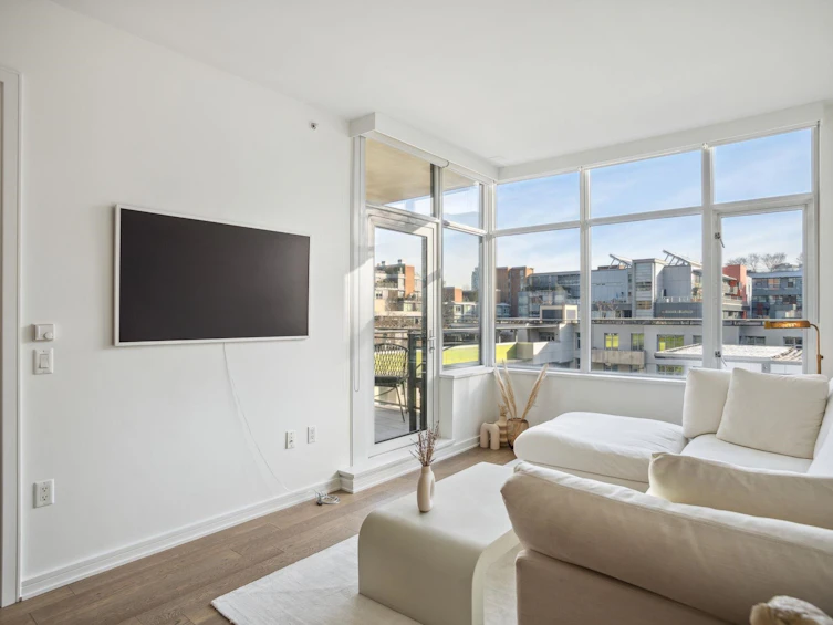 602-181 W 1st Avenue, Vancouver, BC, V5Y 0E3 - 3