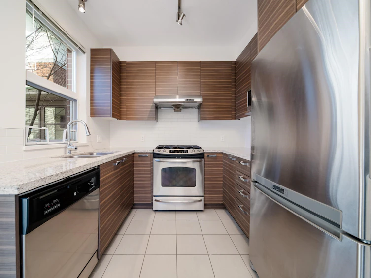 101-9399 Odlin Road, Richmond, BC, V6X 0J6 - 9