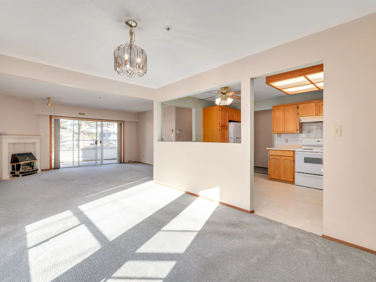 101-5377 201a Street, Langley, BC, V3A 1S7 - 2