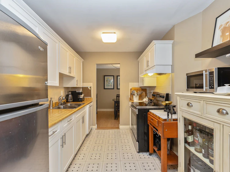 206-1740 Southmere Crescent, Surrey, BC, V4A 6E4 - 8