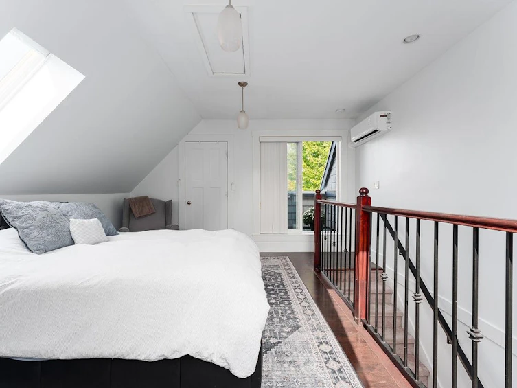 786 St. Georges Avenue, North Vancouver, BC, V7L 4T1 - 4