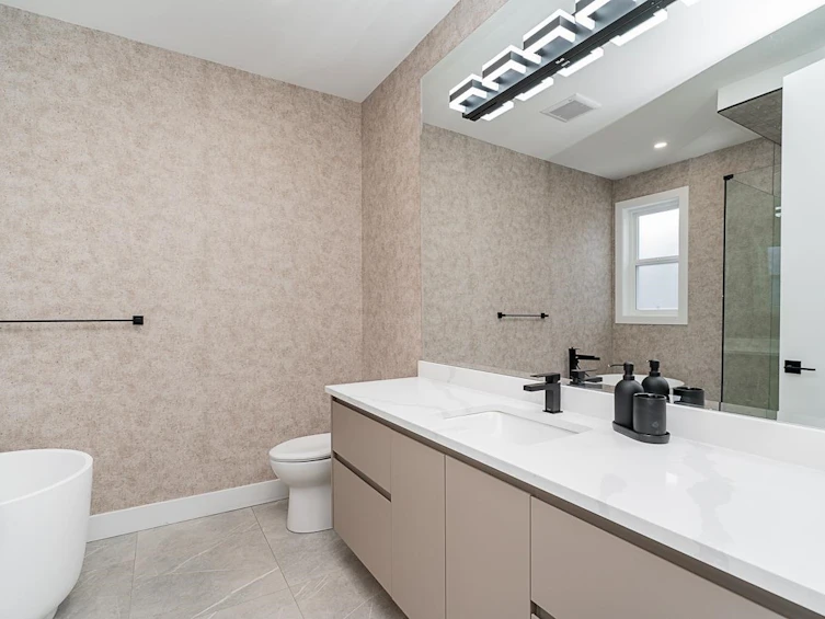 13098 112a Avenue, Surrey, BC, V3T 2S8 - 13