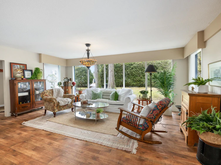 4520 Capilano Road, North Vancouver, BC, V7R 4K3 - 5