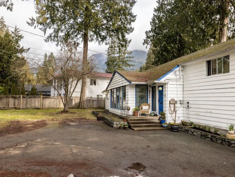 4520 Capilano Road, North Vancouver, BC, V7R 4K3 - 24