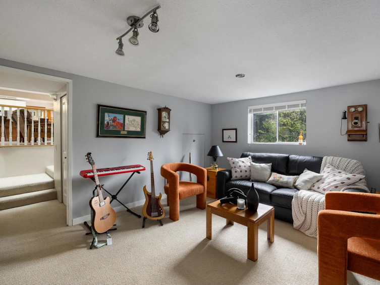 4520 Capilano Road, North Vancouver, BC, V7R 4K3 - 23