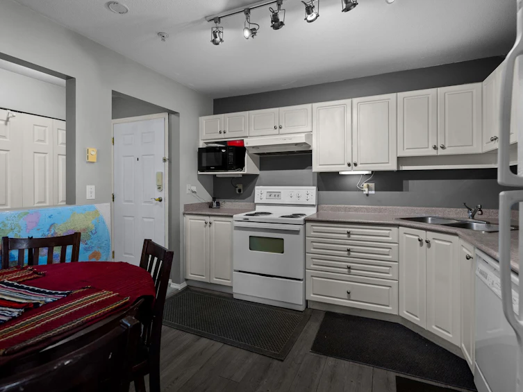 410-2435 Center Street, Abbotsford, BC, V2T 2N4 - 10
