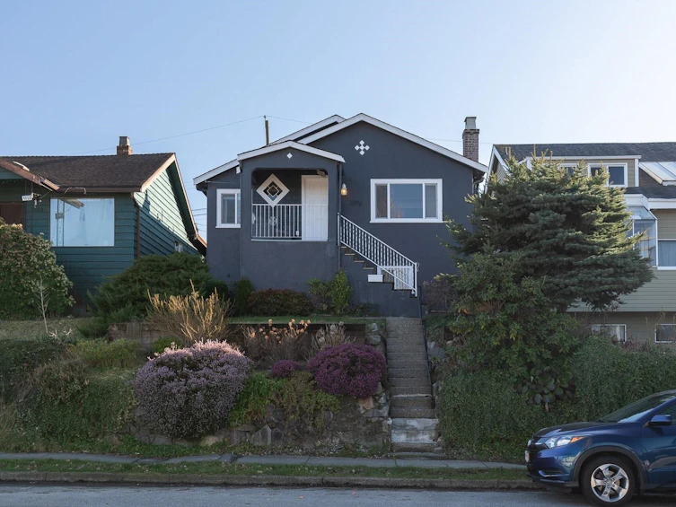 1596 E 33rd Avenue, Vancouver, BC, V5N 3C8 - 2