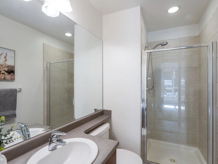 205-14 E Royal Avenue, New Westminster, BC, V3L 5W5 - 24