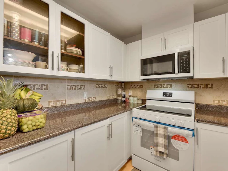 104-9767 140 Street, Surrey, BC, V3T 5S4 - 15