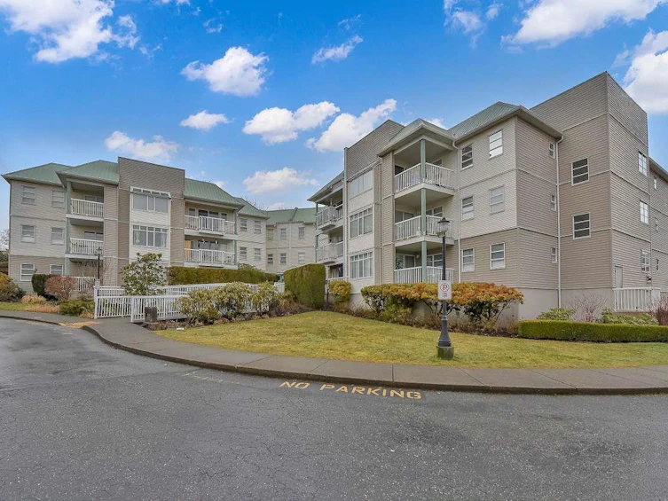 104-9767 140 Street, Surrey, BC, V3T 5S4 - 34