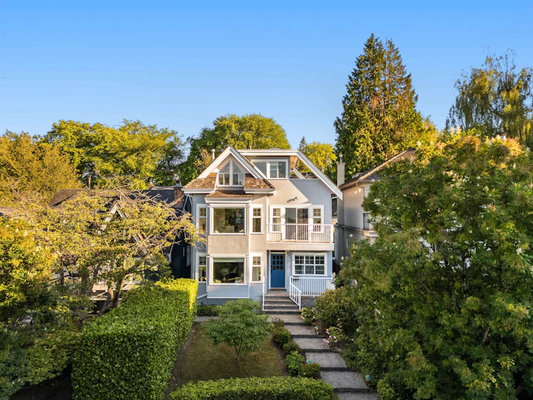 3888 W 13th Avenue, Vancouver, BC, V6R 2S8
