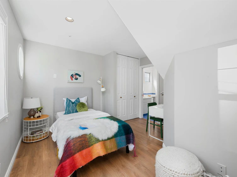 3888 W 13th Avenue, Vancouver, BC, V6R 2S8 - 18