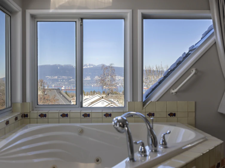 3888 W 13th Avenue, Vancouver, BC, V6R 2S8 - 28