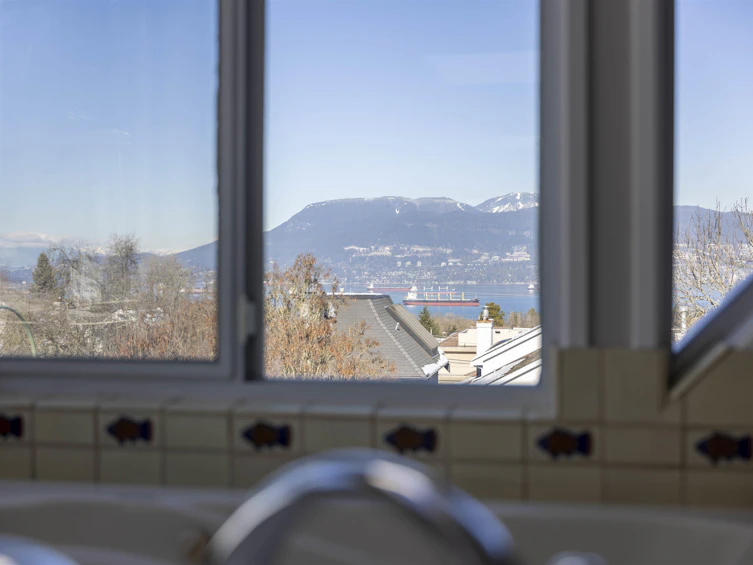 3888 W 13th Avenue, Vancouver, BC, V6R 2S8 - 29