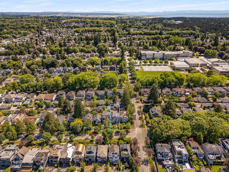 3888 W 13th Avenue, Vancouver, BC, V6R 2S8 - 38