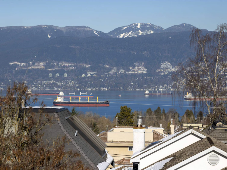 3888 W 13th Avenue, Vancouver, BC, V6R 2S8 - 3
