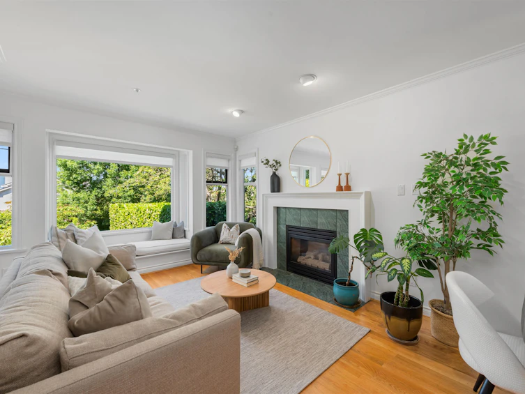 3888 W 13th Avenue, Vancouver, BC, V6R 2S8 - 5