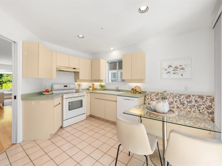 3888 W 13th Avenue, Vancouver, BC, V6R 2S8 - 13