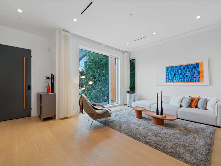 4690 W 9th Avenue, Vancouver, BC, V6R 2E4 - 2