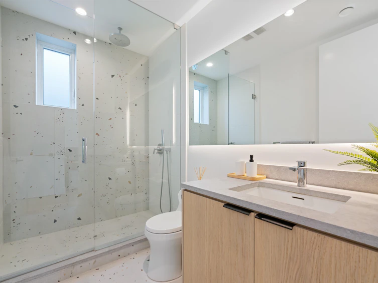 4690 W 9th Avenue, Vancouver, BC, V6R 2E4 - 21