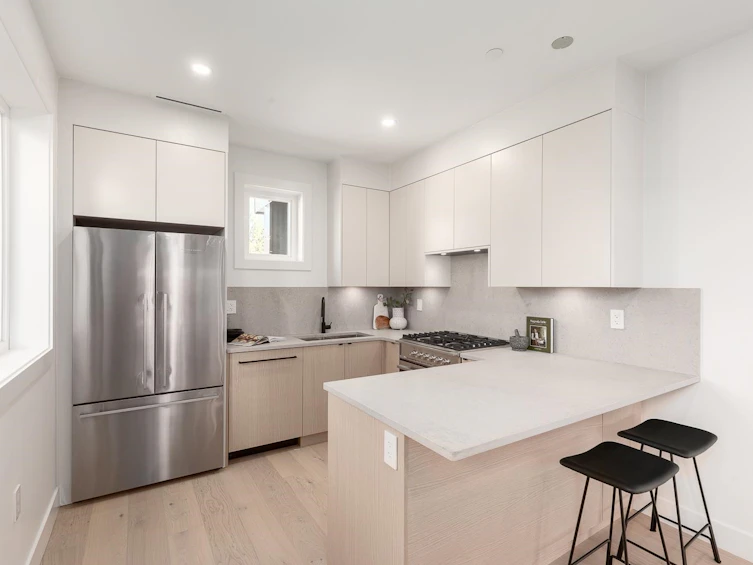 1555 E 21st Avenue, Vancouver, BC, V5N 2N3 - 6