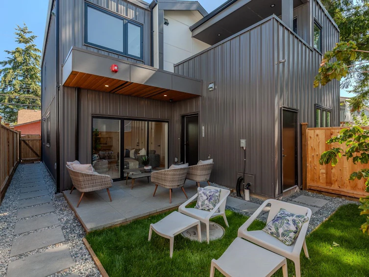 1555 E 21st Avenue, Vancouver, BC, V5N 2N3 - 16