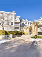 131 5835 Hampton Place