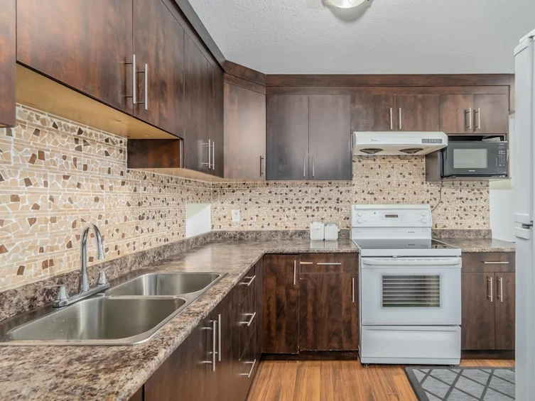 2-3075 Trethewey Street, Abbotsford, BC, V2T 3R4
