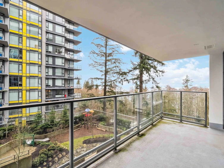 305-8940 University Crescent, Burnaby, BC, V5A 4Y8