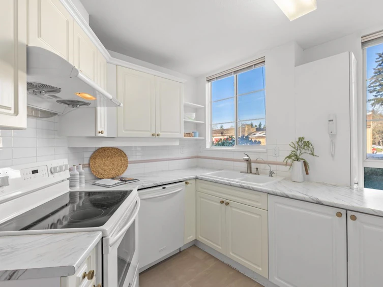 220-5835 Hampton Place, Vancouver, BC, V6T 2G2 - 7