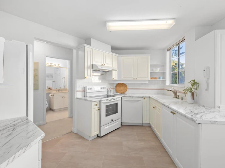220-5835 Hampton Place, Vancouver, BC, V6T 2G2 - 9