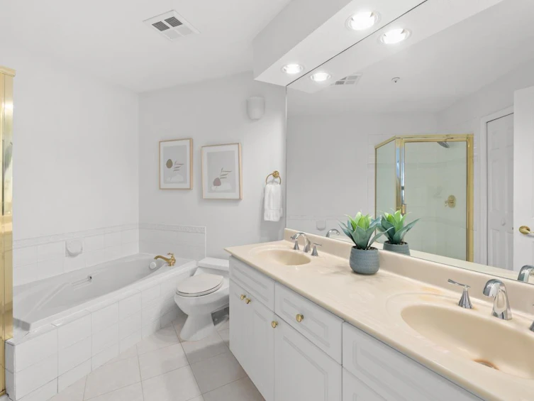 220-5835 Hampton Place, Vancouver, BC, V6T 2G2 - 14