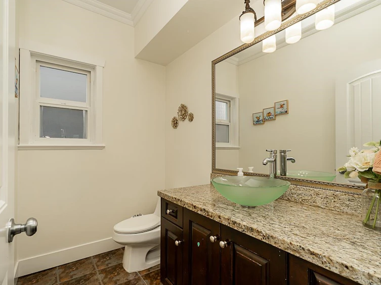 19172 69a Avenue, Surrey, BC, V4N 5W6 - 19