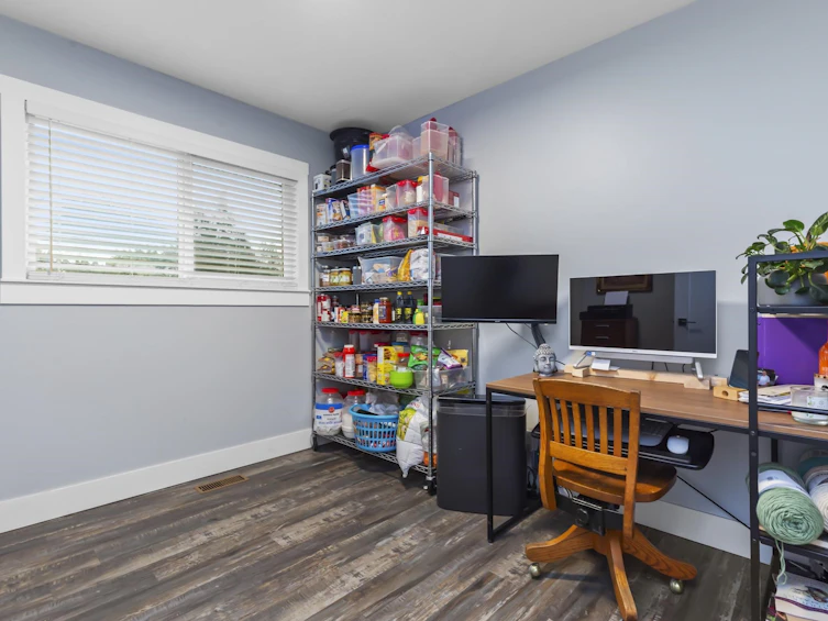32127 Holiday Avenue, Mission, BC, V2V 2N3 - 23