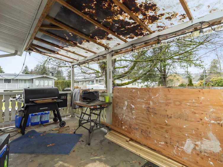 32127 Holiday Avenue, Mission, BC, V2V 2N3 - 32