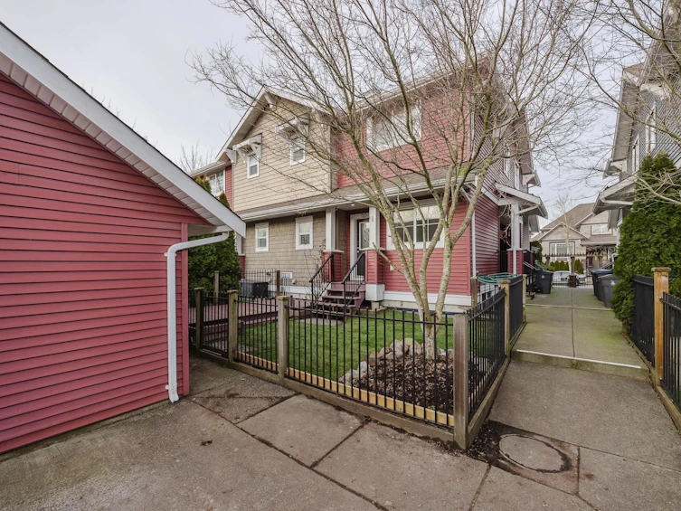 A4-19316 72a Avenue, Surrey, BC, V4N 5X9 - 2