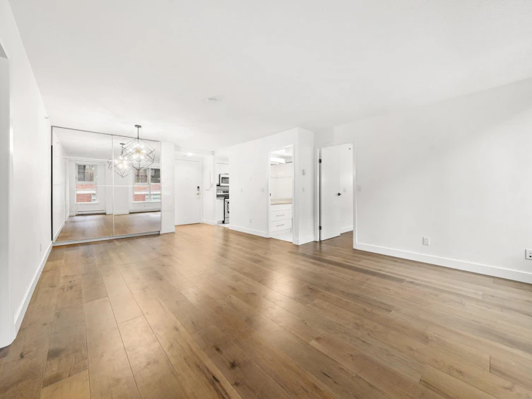 306-1318 Homer Street, Vancouver, BC, V6B 6A7 - 10