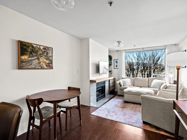 207-2160 Cornwall Avenue, Vancouver, BC, V6K 1B4 - 2