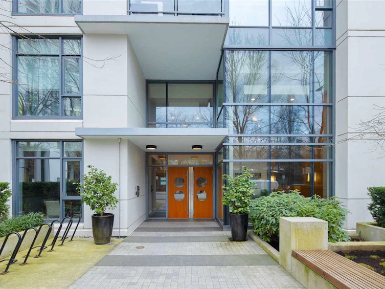 409-135 W 2nd Street, North Vancouver, BC, V7M 0C5 - 2