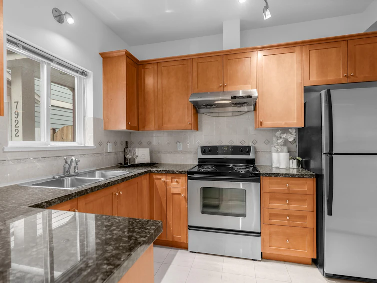 7920 Bennett Road, Richmond, BC, V6Y 1N2 - 6