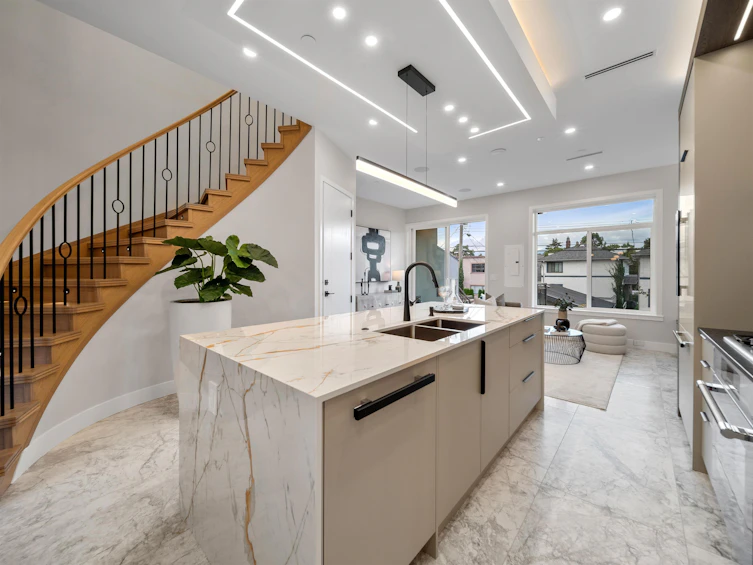 2453 W 10th Avenue, Vancouver, BC, V6K 2J4 - 12