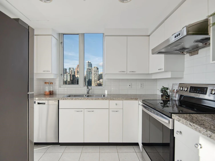 2101-1201 Marinaside Crescent, Vancouver, BC, V6Z 2V2 - 7